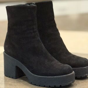 Charles David Black Heeled Boots with Chunky Platform